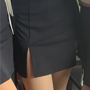 Elegant Black Women's Skirt